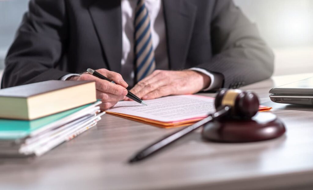 A personal injury attorney possesses the legal expertise and resources to systematically collect this evidence, ensuring a thorough and detailed support for your claim.